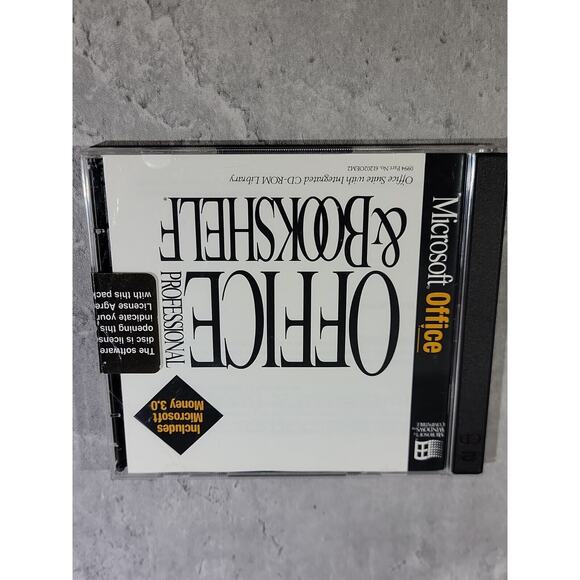 Microsoft Office Professional & Bookshelf Designed for Windows 95 CD Disc 2 - Picture 4 of 6